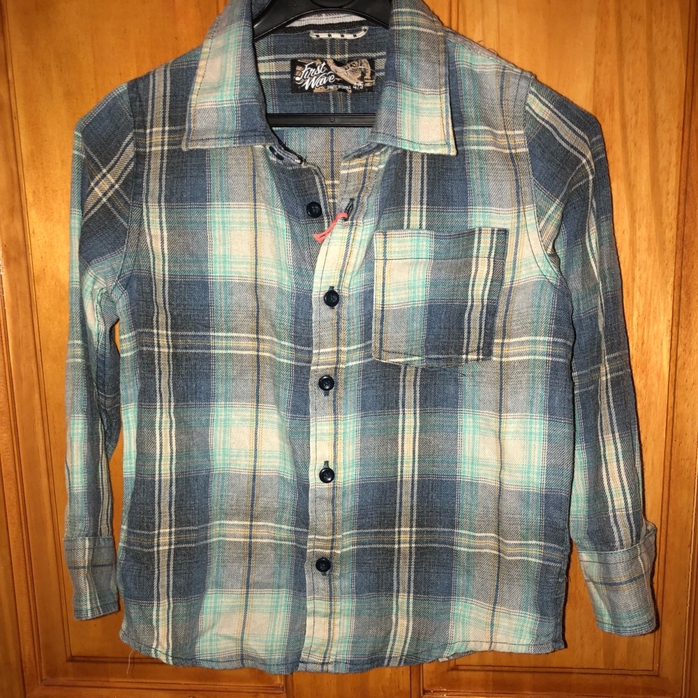 🎠Toddler Boys plaid button down shirt